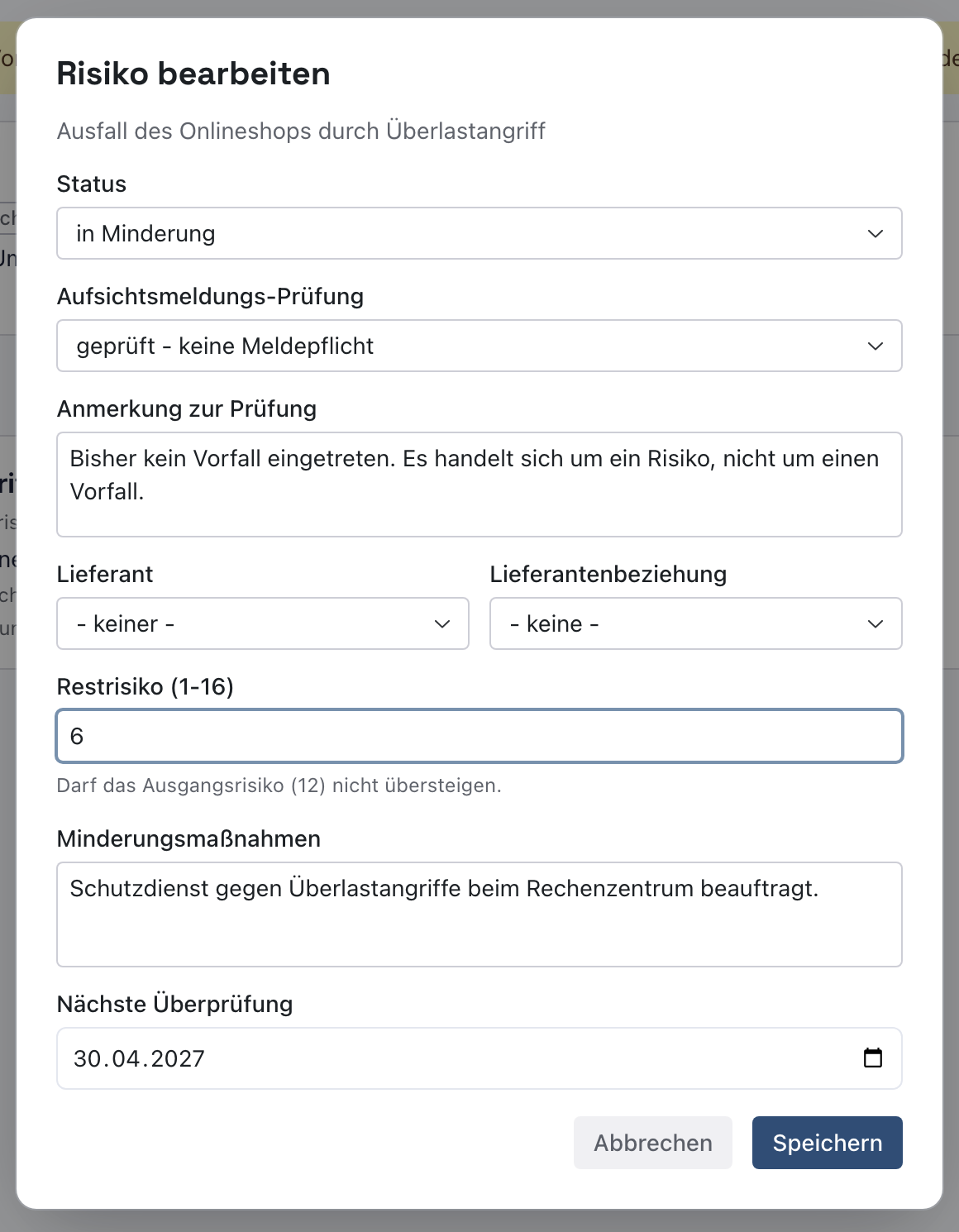 Fenster Risiko bearbeiten mit Status in Minderung, Aufsichtsmeldungs-Prüfung geprüft - keine Meldepflicht, Anmerkung zur Prüfung, Restrisiko 6 und dem Hinweis Darf das Ausgangsrisiko (12) nicht übersteigen